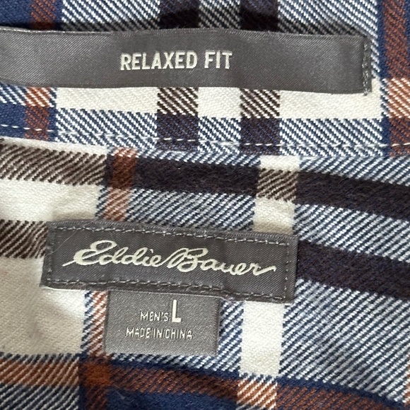 EUC Eddie Bauer Plaid Button-up Men's Shirt Relaxed Fit Large - Picture 5 of 6